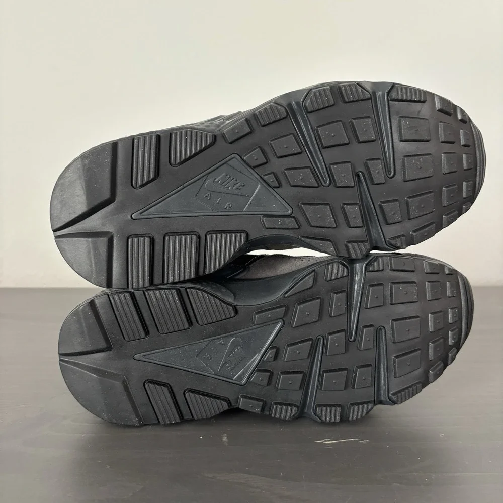 Nike Air Huarache Triple Black Anthracite Running‎ Youth Sneakers Size 3.5 New